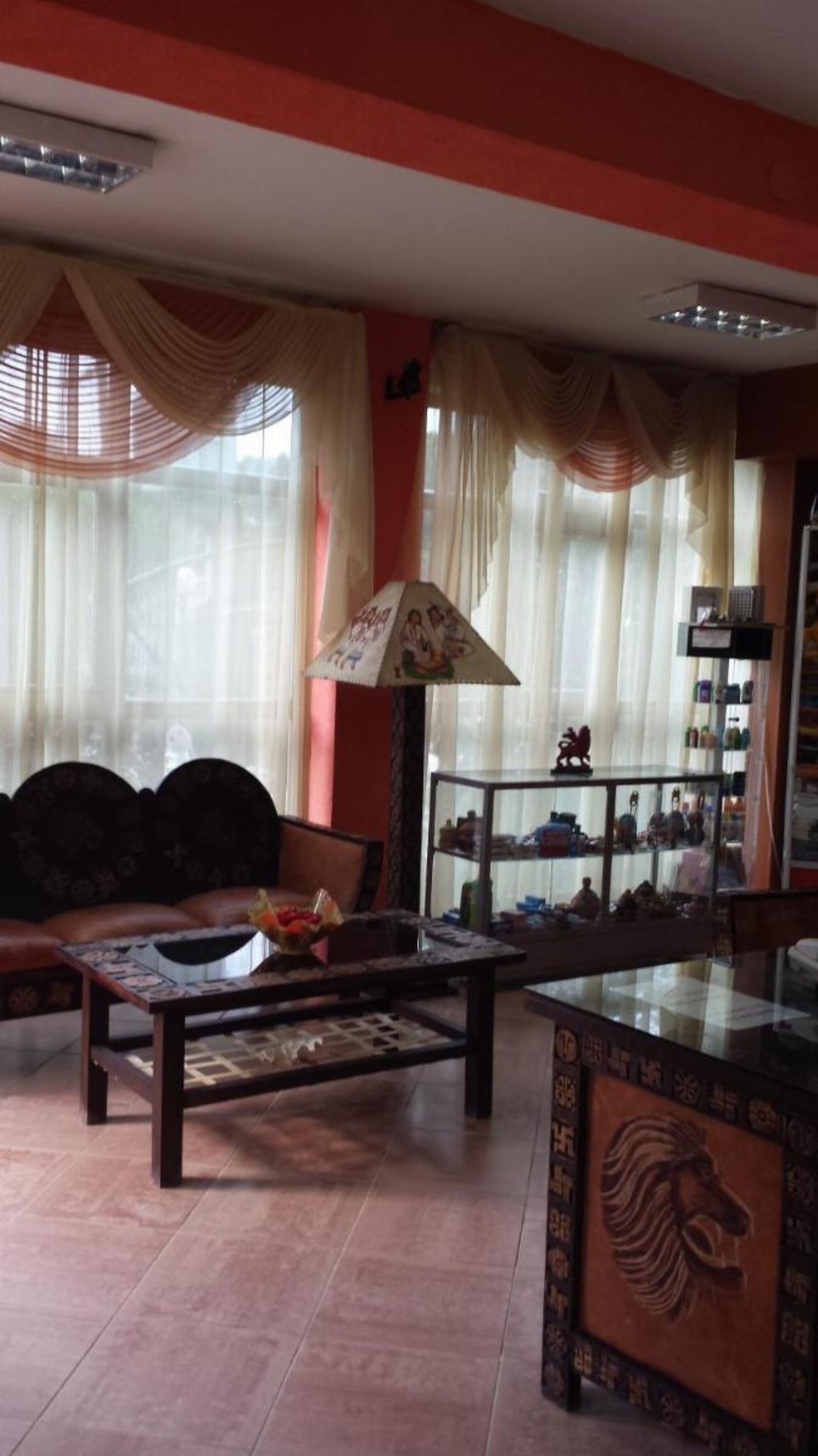 The lions den hotel Image 13