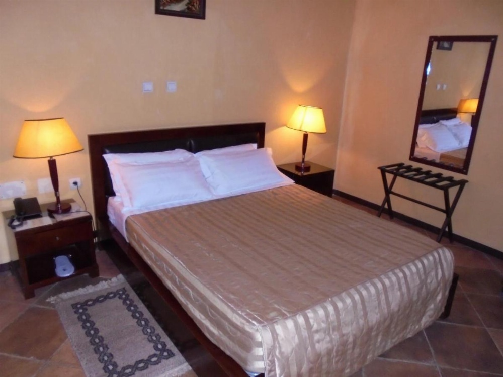 The lions den hotel Image 21